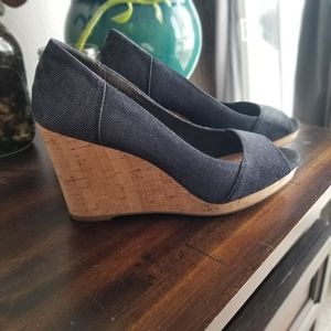 Toms Wedges
